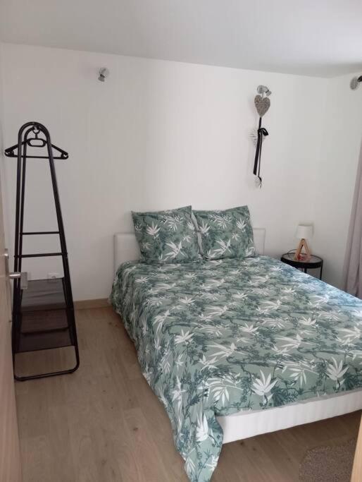 Appartement Cosy Avec Jardin Vaux-Sur-Seine Ngoại thất bức ảnh